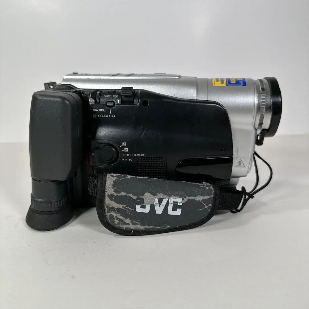 JVC Camcorder GR-SXM260U Compact VHS C High Res Video Camera‎ UNTESTED